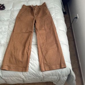 Everlane Wide Leg Cropped Chinos